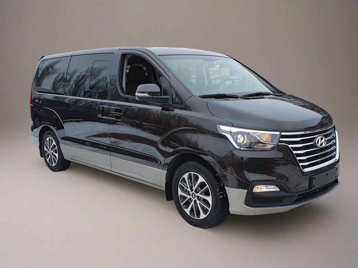 Минивэн Grand Starex